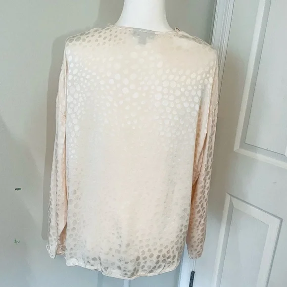 NWOT Alfani Emerald Safari Long Sleeve Blouse Beige Shiny Animal Print Size 1X - Picture 3 of 6